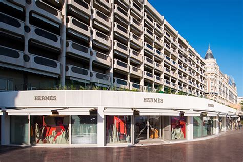 nouvelle boutique hermes cannes|Hermès prend ses quartiers à Cannes, en place du restaurant du .